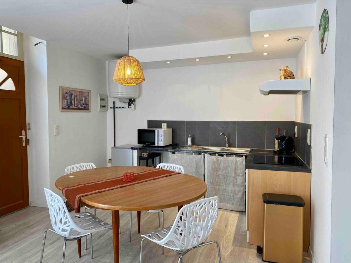 Accueillant Petit T2 Coeur De Centre Ville Lézignan-Corbières Kültér fotó