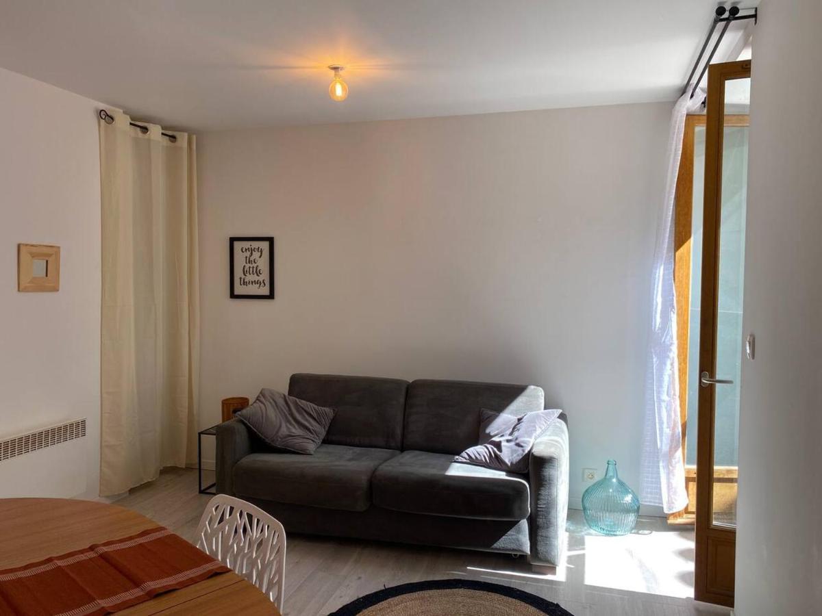 Accueillant Petit T2 Coeur De Centre Ville Lézignan-Corbières Kültér fotó